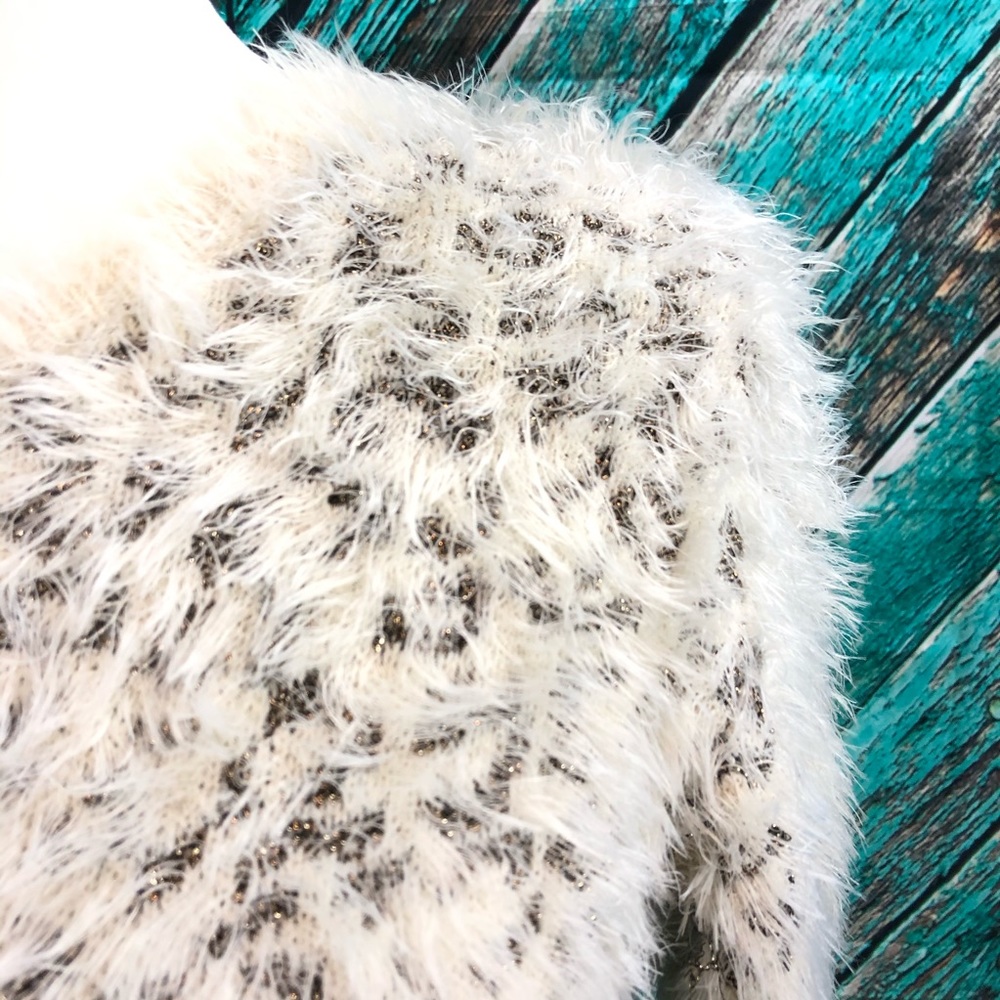 Copper Key Sweater - Picture 4 of 6